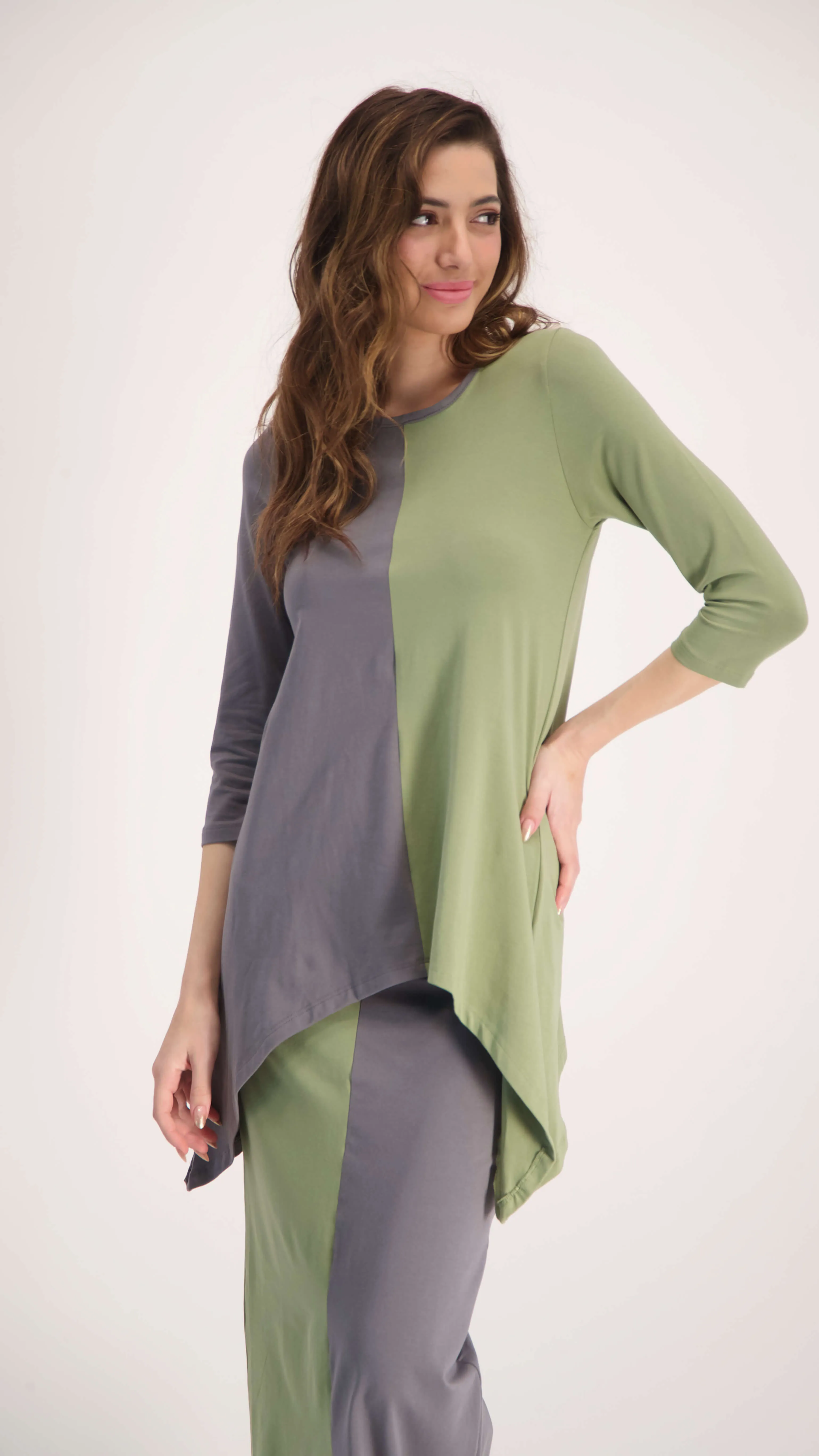 2 Color Asymmetric T-Shirt / Grey & Olive