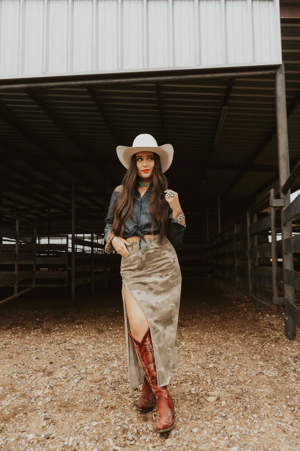 Ariat x Rodeo Quincy Layla Rose Chambray Shirt-XS