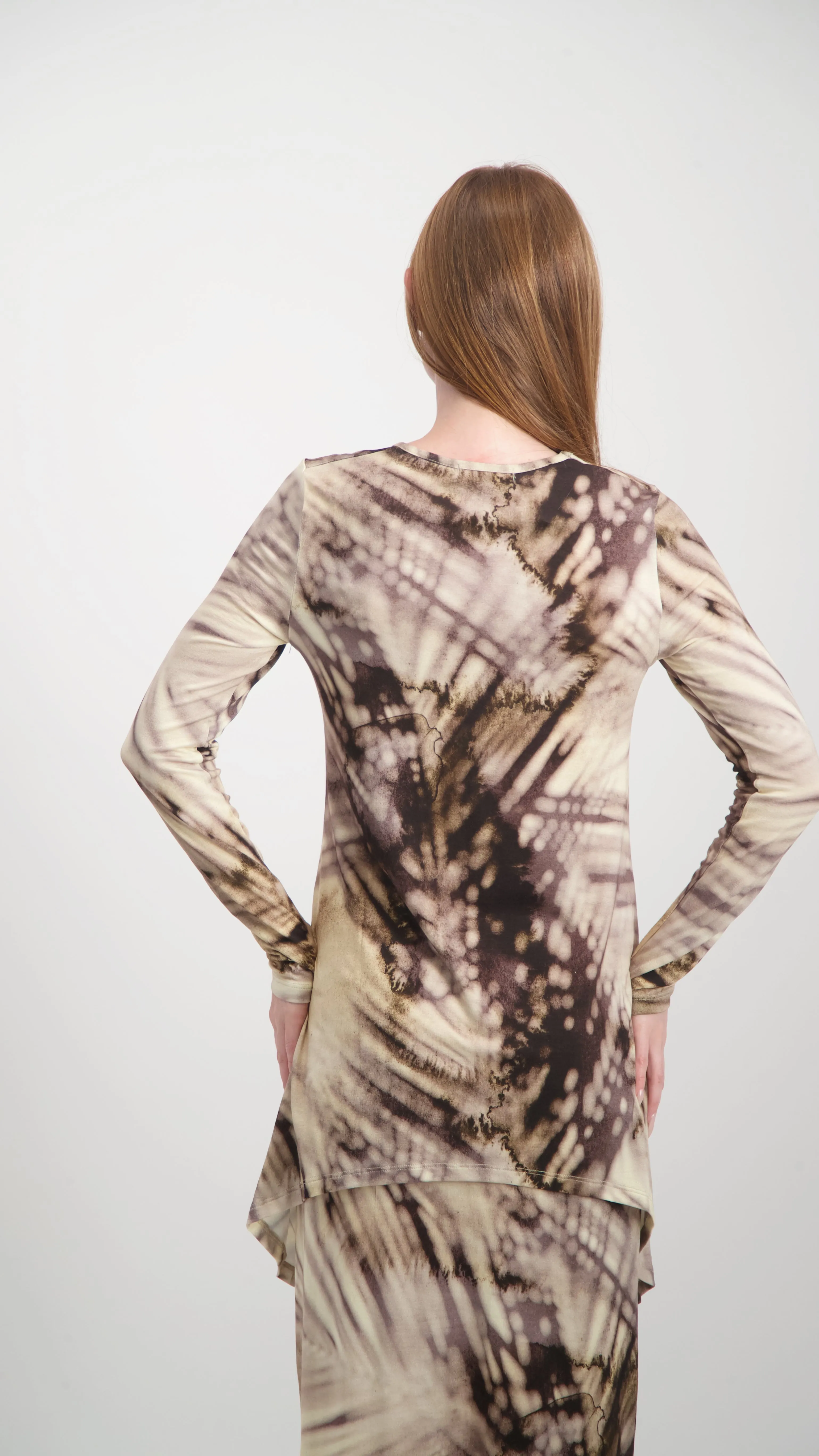 Asymmetric T-shirt / Black Tie Dye