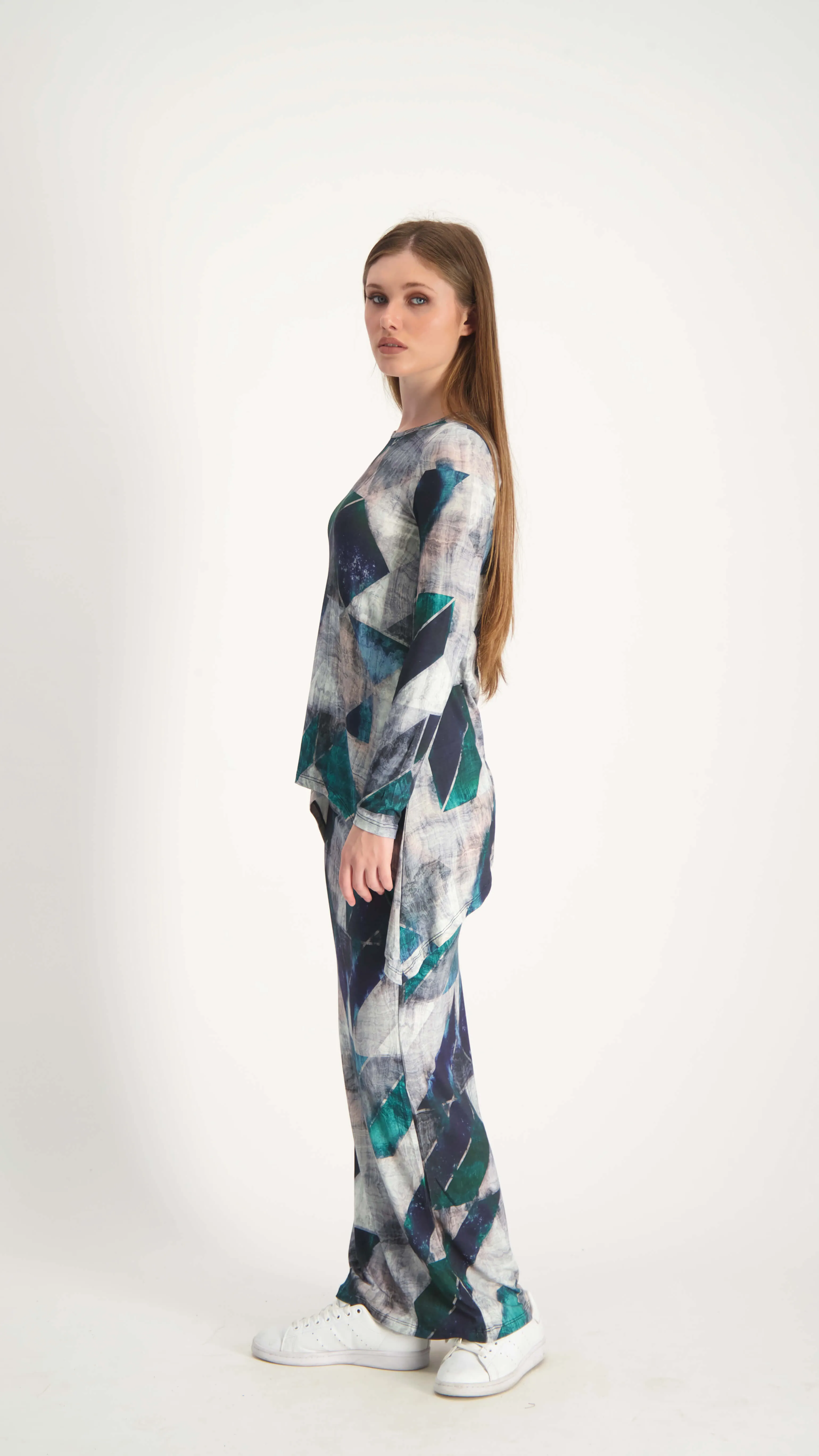 Asymmetric T-shirt / Green Geometry