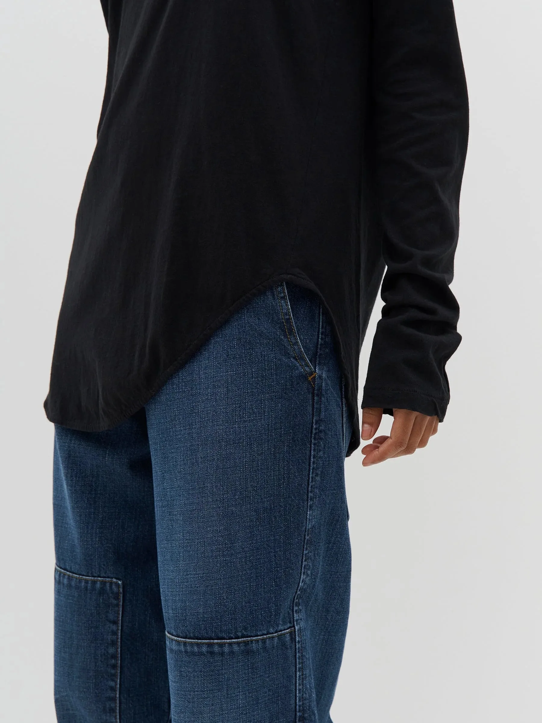Bassike Regular Scoop Hem L/S T.Shirt - Black