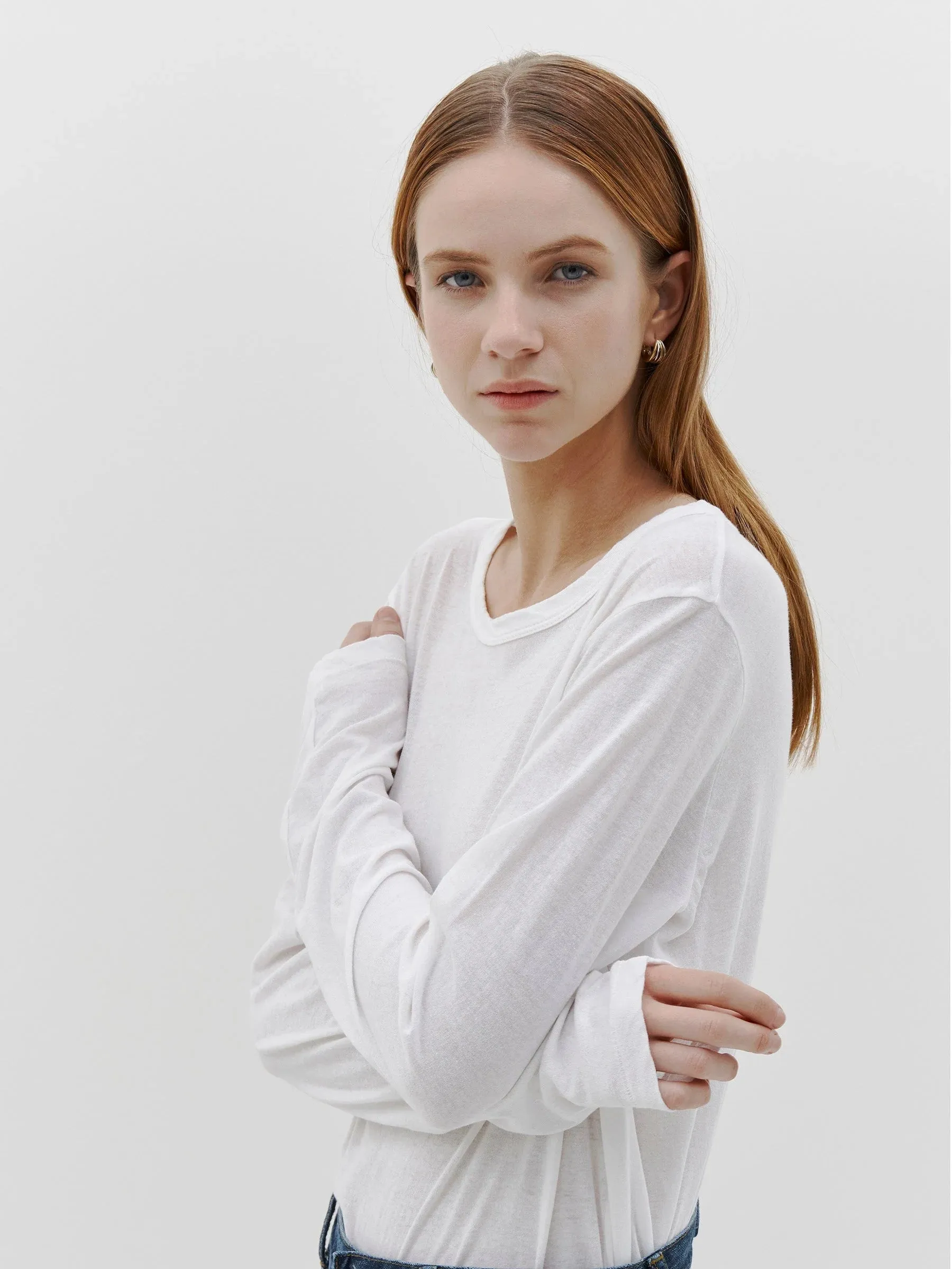 Bassike Regular Scoop Hem L/S T.Shirt - White