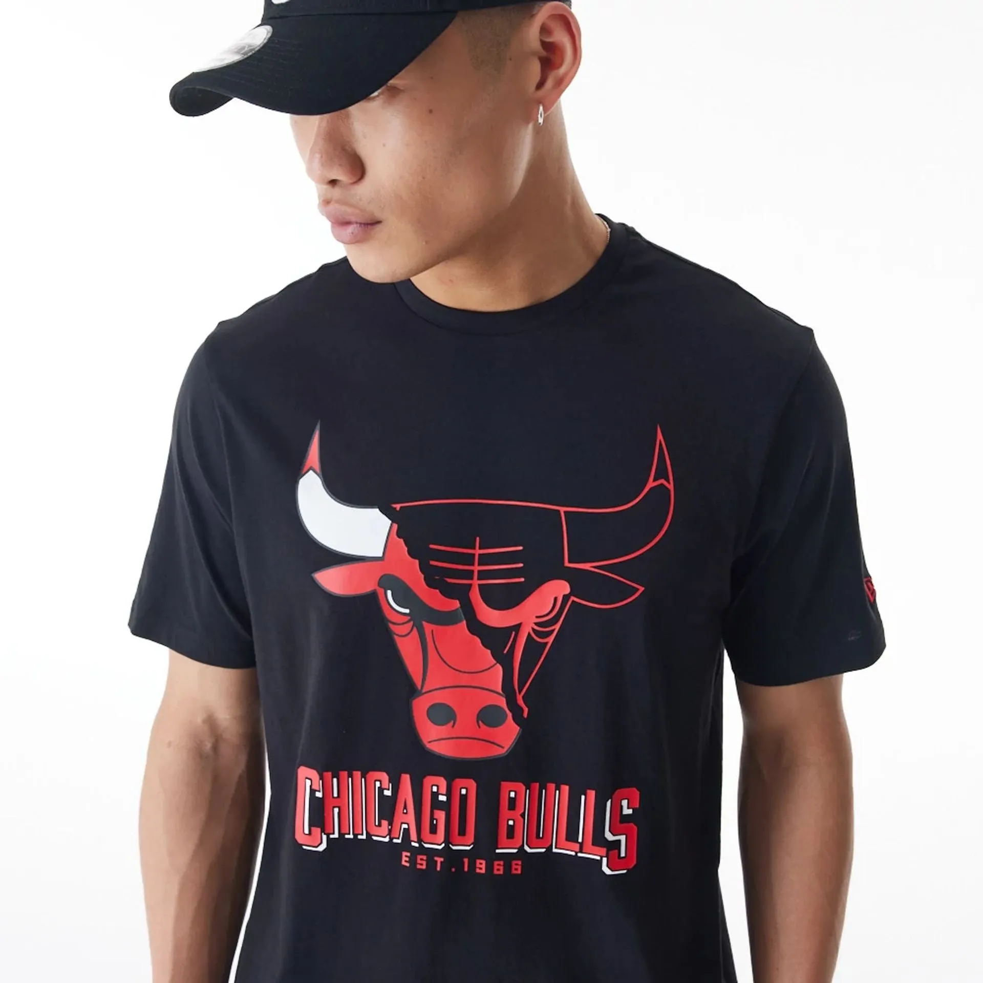 Chicago Bulls NBA Logo Graphic Black T-Shirt
