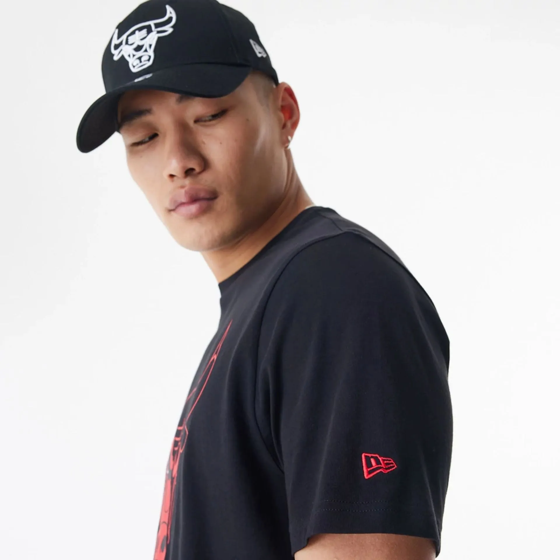 Chicago Bulls NBA Logo Graphic Black T-Shirt