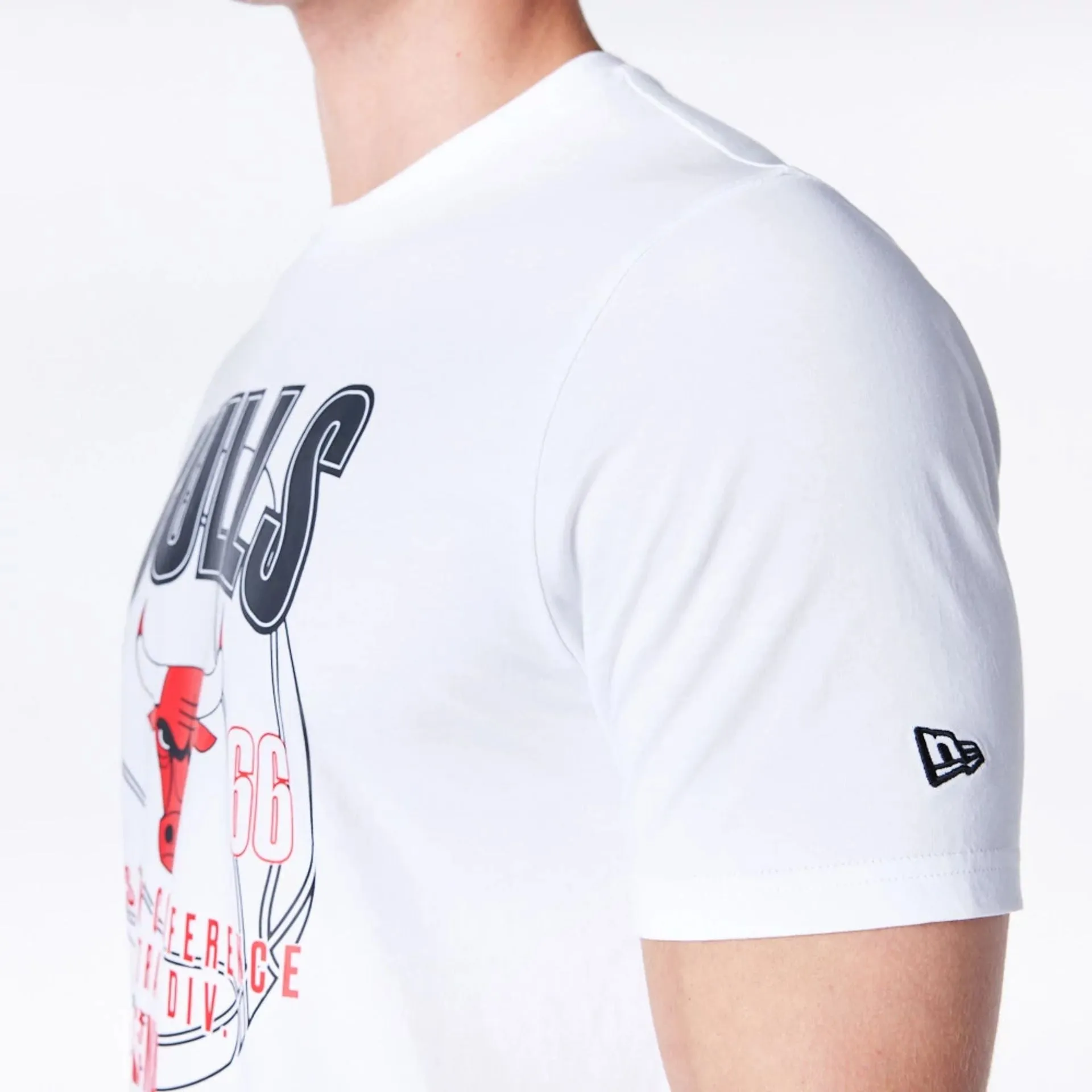Chicago Bulls NBA Wordmark Graphic White T-Shirt