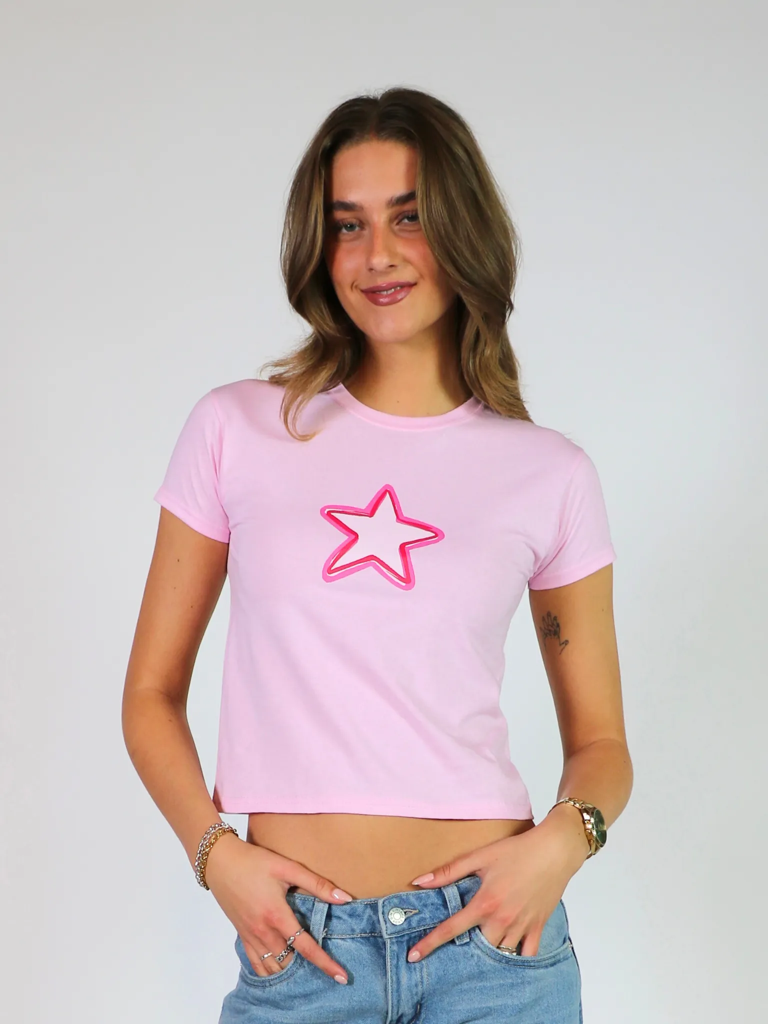 DOODLE STAR (pink) BABY TEE - LYSERØD