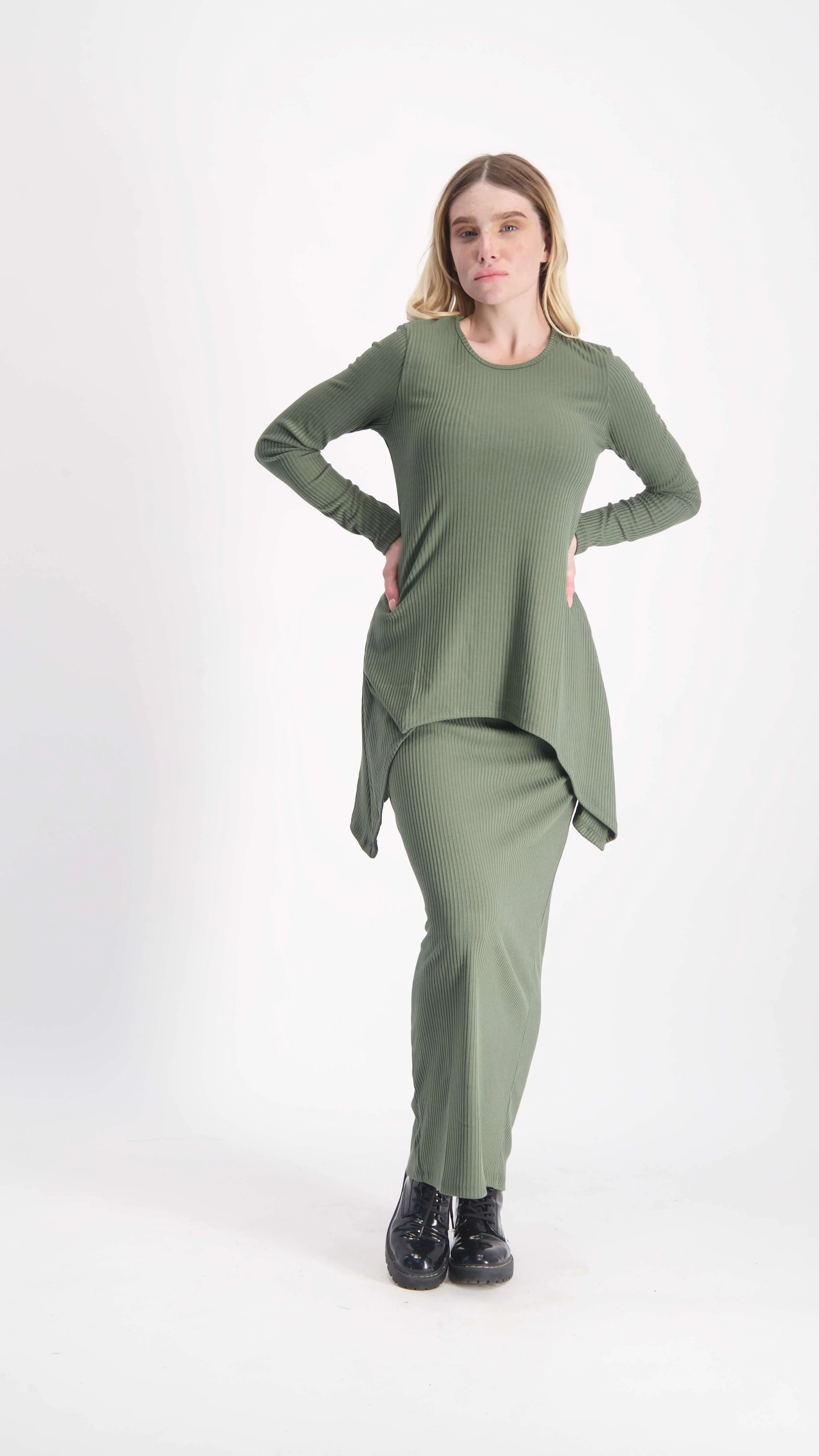 Ribbed Asymmetric T-shirt / Olive